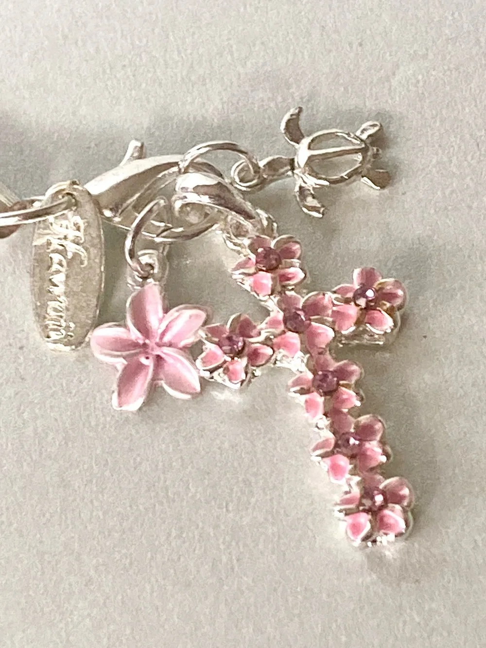 Laule’a Hawaii NWOT Pink Floral Cross phone Charm Silver Tone accessory